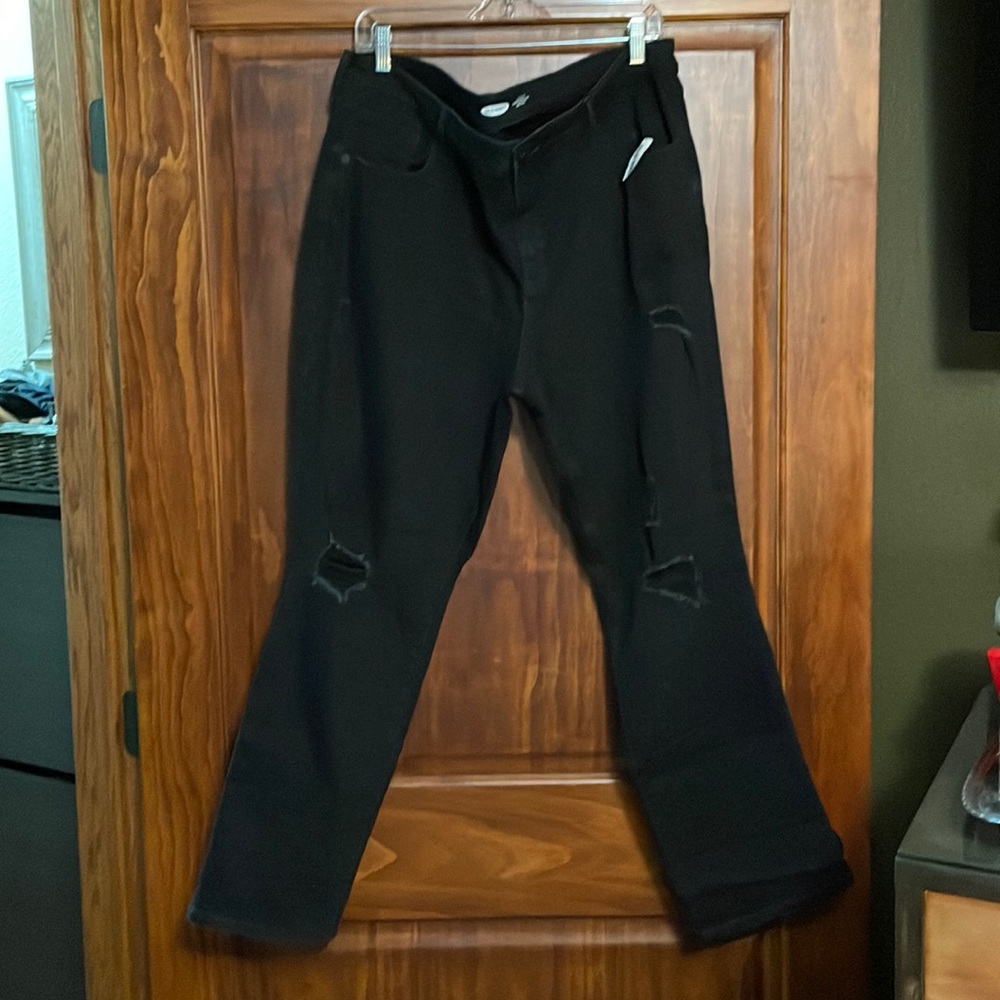 Old Navy distressed jeans. Size 20